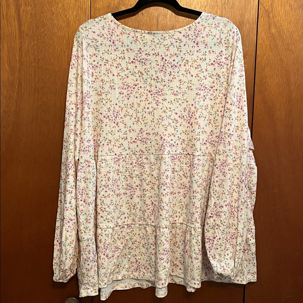Torrid shirt - Picture 2 of 4